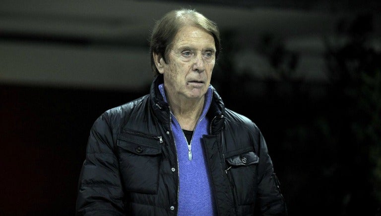 Cesare Maldini antes de un partido