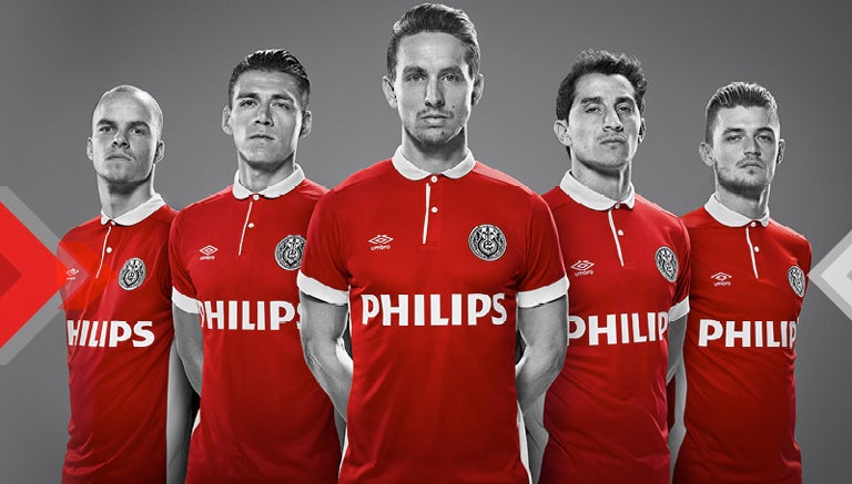 Guardado y Moreno con la nueva casaca del PSV