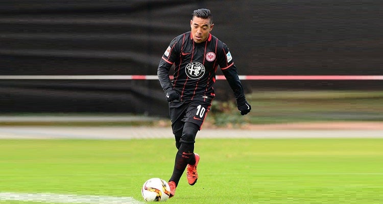 Marco Fabián, en partido del Eintrahct Frankfurt