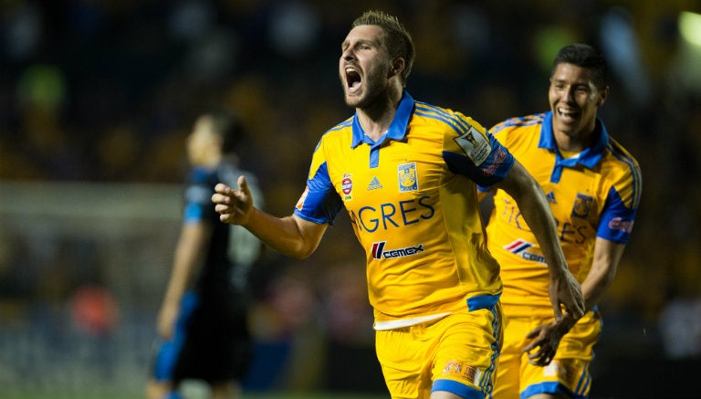 Gignac festeja su golazo contra Gallos