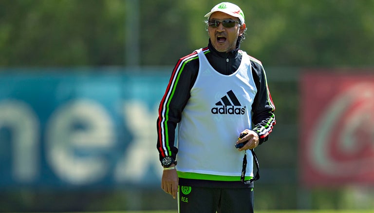 Potro Gutiérrez dirige entrenamiento de la Sub 23