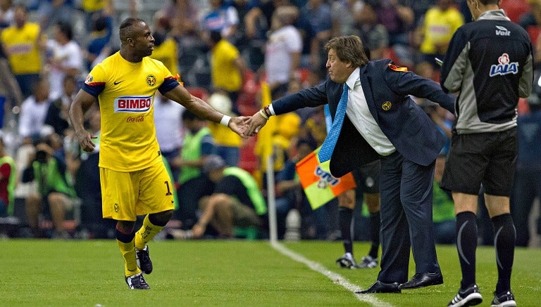 Miguel Herrera cuando era DT del América 