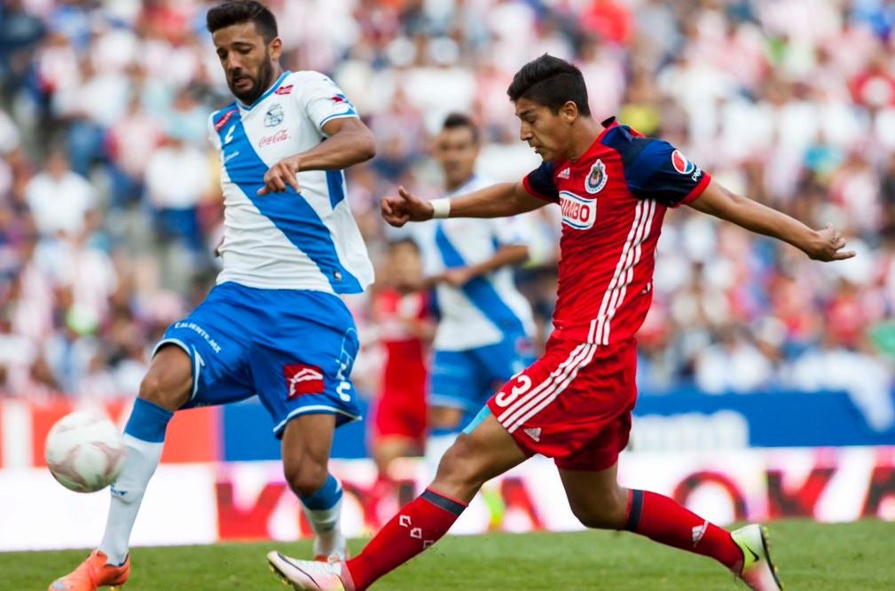 Zaldívar dispara para el segundo gol