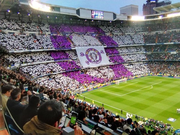 Perspectiva del mosaico desde otra tribuna del estadio