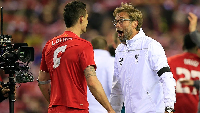 Dejan Lovren celebra con  Klopp