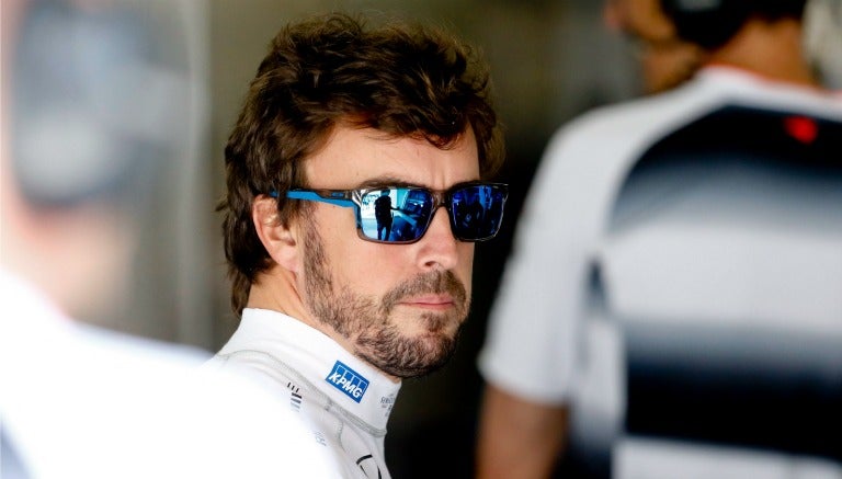 Fernando Alonso, momentos antes de la sesión de entrenamientos del GP de China