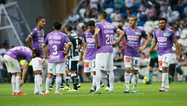 Jaguares antes del partido contra Monterrey