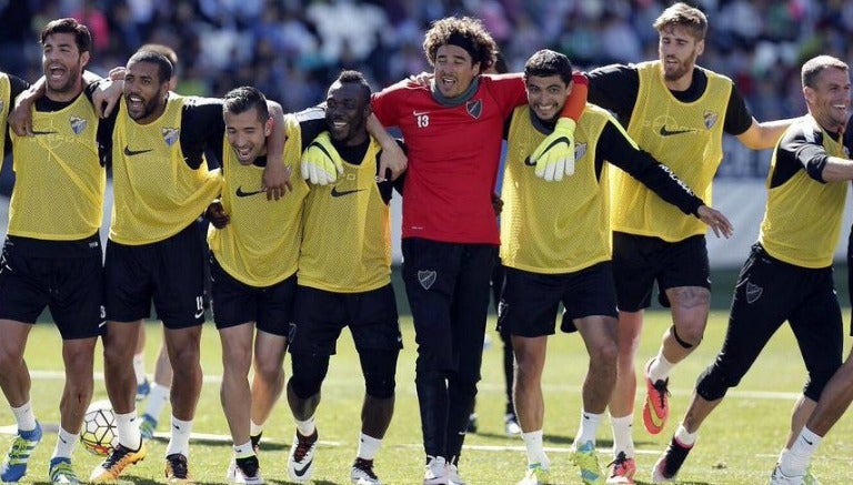 Guilermo Ochoa y sus compañeros en un entrenamiento