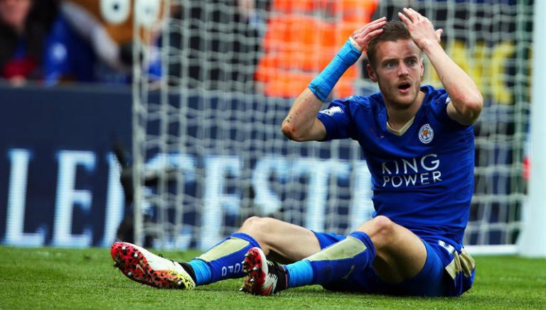 Vardy se lamenta durante el duelo contra West Ham