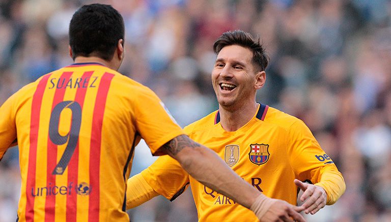 Messi y Suárez celebran uno de los goles 