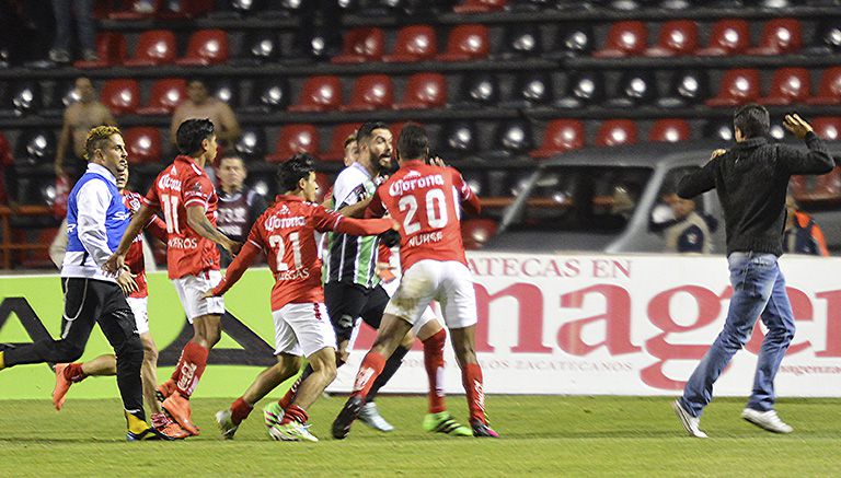 Valadez instantes después de la agresión de Juan Carlos Enríquez Ávalos