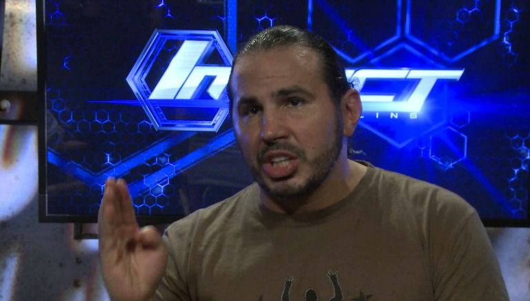 Matt Hardy durante una entrevista de TNA