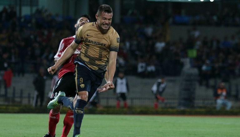 Dante López festeja su gol contra Xolos