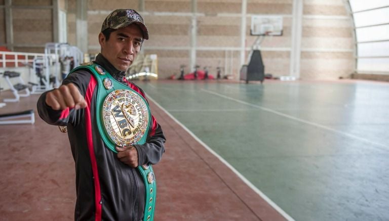 Ganigan presume a RÉCORD su fajín de Campeón.