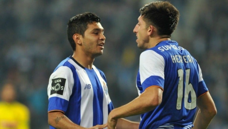 Herrera y Tecatito, en un partido del Porto