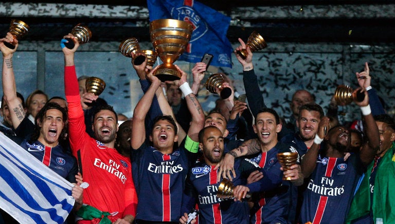 PSG levanta trofeo de la Copa de la Liga