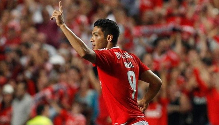 Jiménez celebra un gol con Benfica 