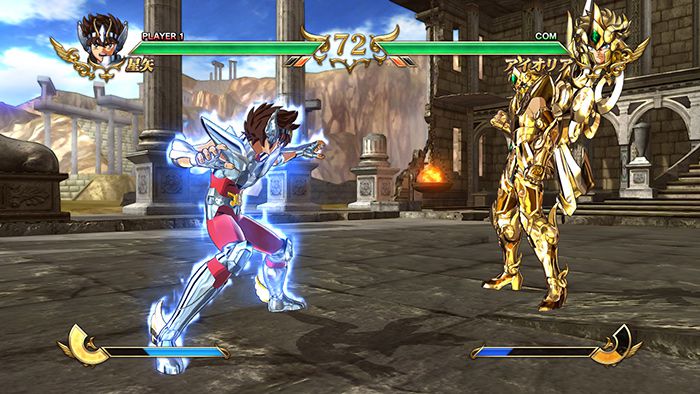 Seiya se mide a Aioria, con la armadura divina