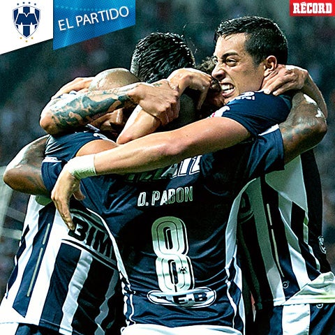 Jugadores de Monterrey celebra gol contra Gallos