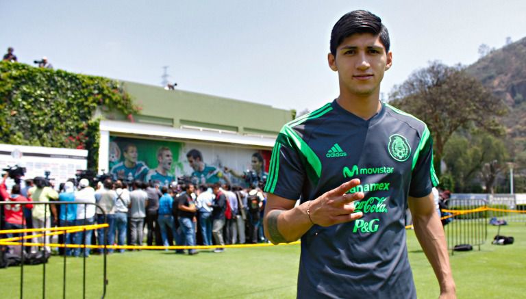 Pulido posa durante un entrenamiento con el Tri