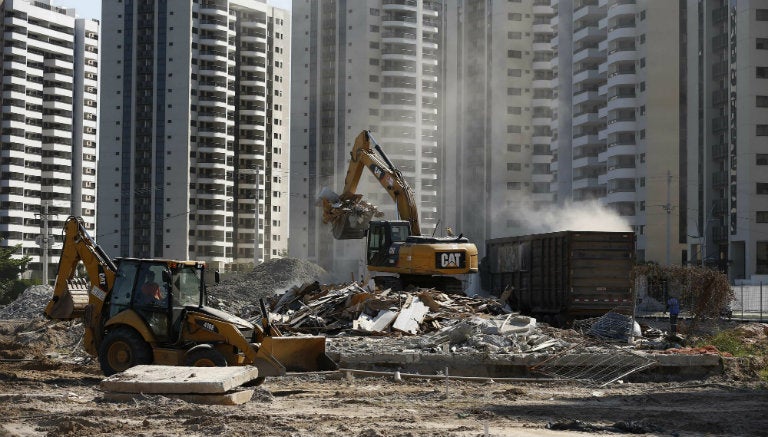 Trabajos de construcción de la Villa Olímpica en Río de Janeiro