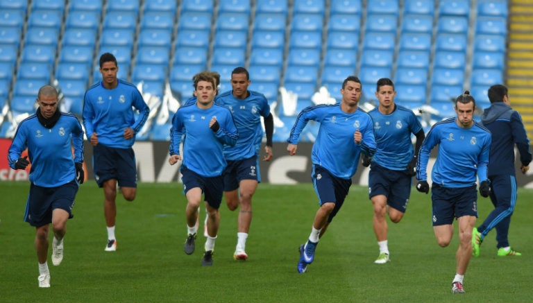 Jugadores del Real Madrid en entrenamiento 