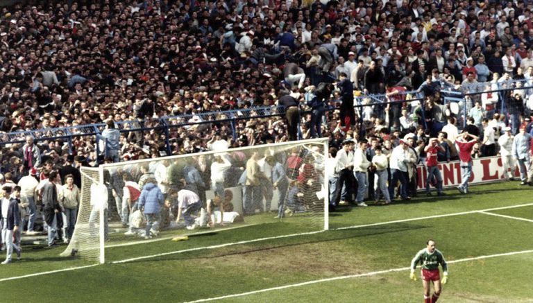 Momento que inicia la tragedia de Hillsborough