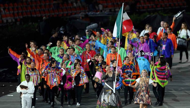 La delegación mexicana en el desfile inaugural de Londres 2012