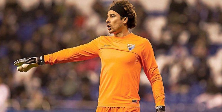 Guillermo Ochoa, en un partido con el Málaga