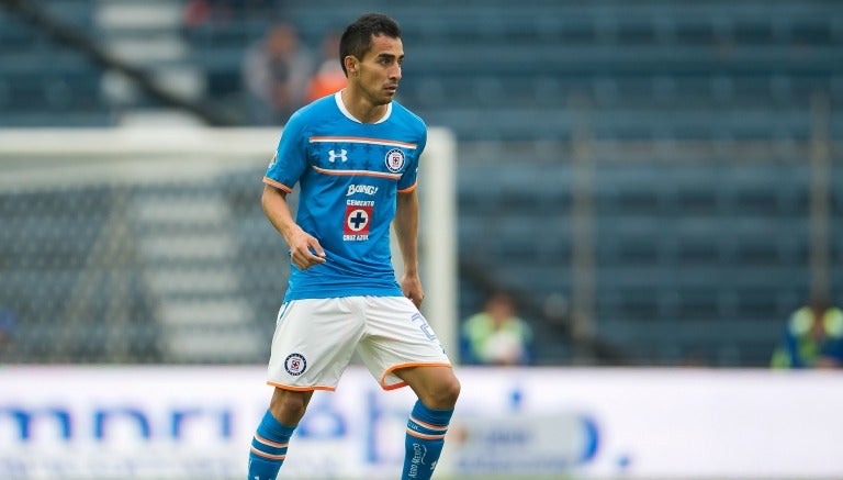 Rafael Baca durante un partido de Cruz Azul