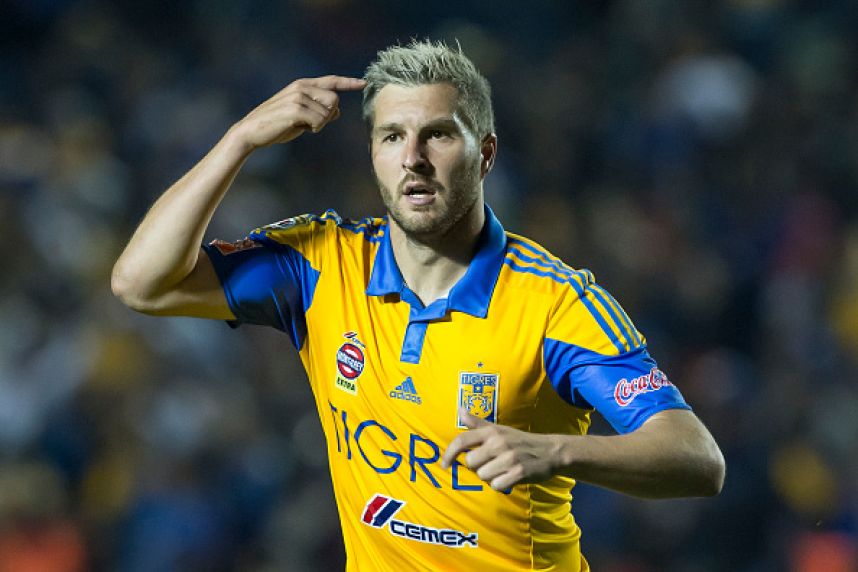 Gignac, en un cotejo de Tigres