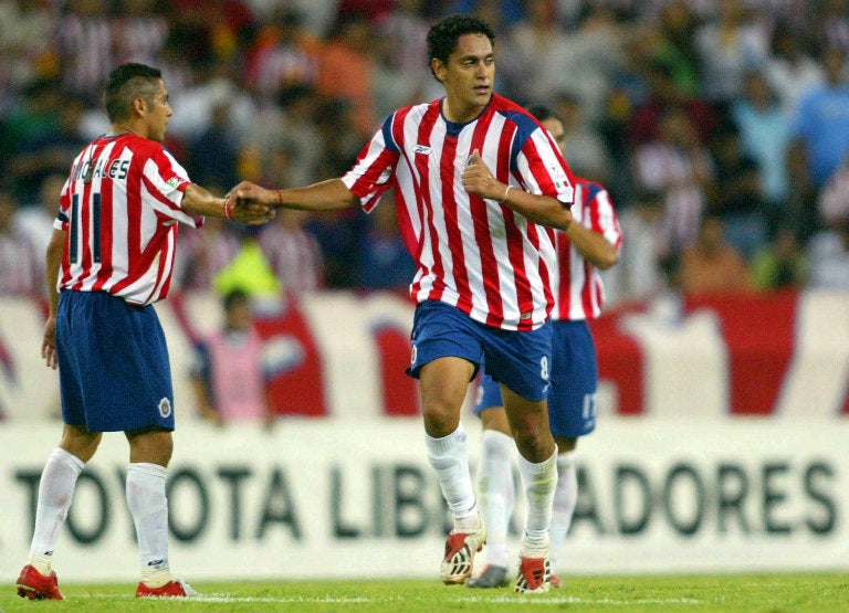 Ramón Morales celebra gol en Libertadores de 2005