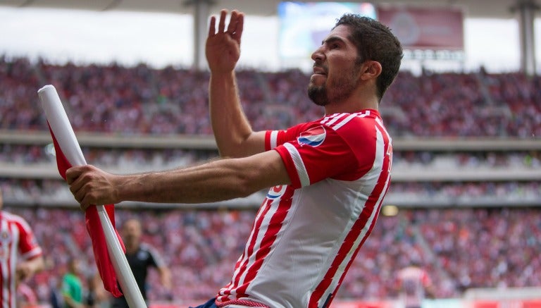 Pereira celebra un gol en el Clásico Tapatío