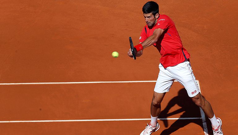 Djokovic devuelve un disparo contra Borna Coric