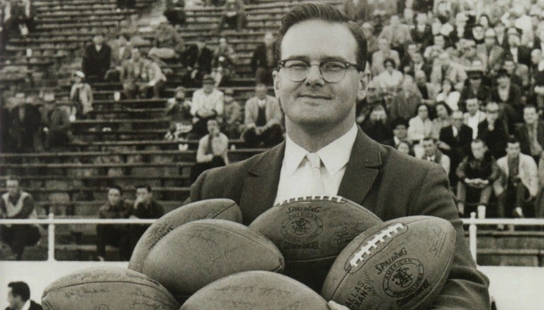 Pete Rozelle antes de un partido