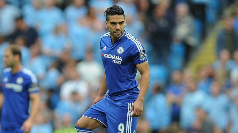 Falcao, en partido con el Chelsea