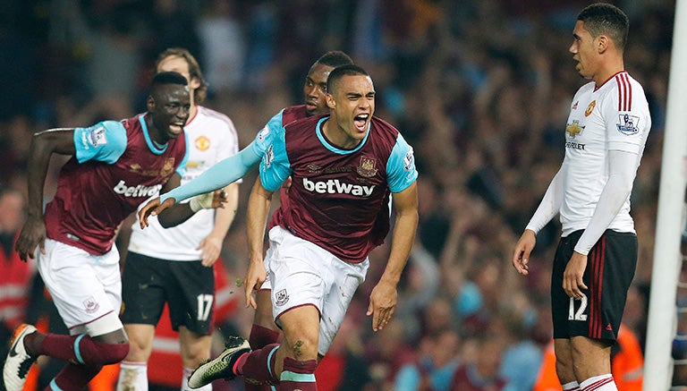 Winston Reid grita su gol contra Manchester United