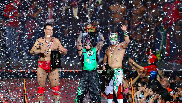 Alberto del Rio, Rey Mysterio y Mistezis ganadores del Mudial de Lucha Libre 2015