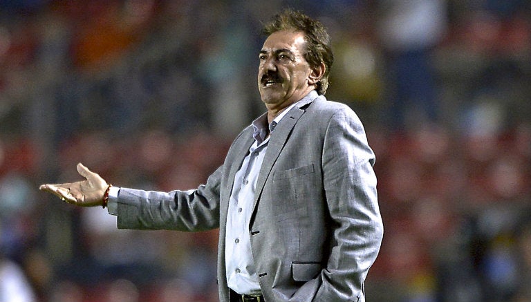 La Volpe reclama una acción en juego de Chiapas