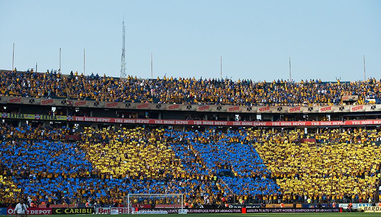 El mosaico con que recibieron a Tigres en el Universitario 