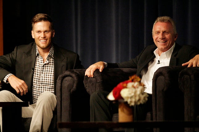 Brady y Montana, durante una conferencia de prensa