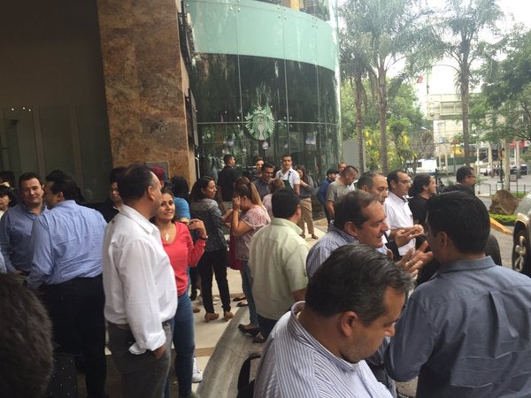 Evacuación de personas del hotel donde está hospedado el América