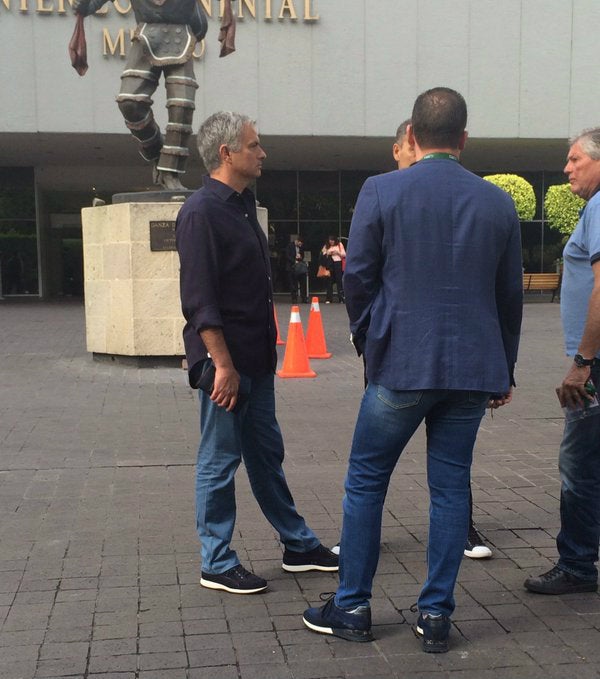 Mourinho conversa en la Ciudad de México