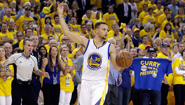  Stephen Curry celebra el pase de Golden State a la Final 