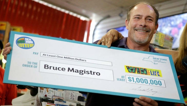 Bruce Magistro, ganador de 1 mdd en la lotería