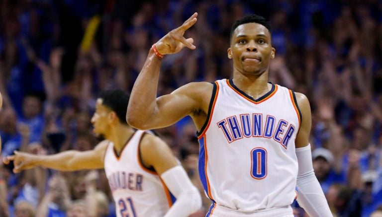 Russell Westbrook festeja el pase a la Final