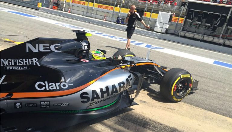 Monoplaza de Force India en el Circuito de Barcelona-Cataluña