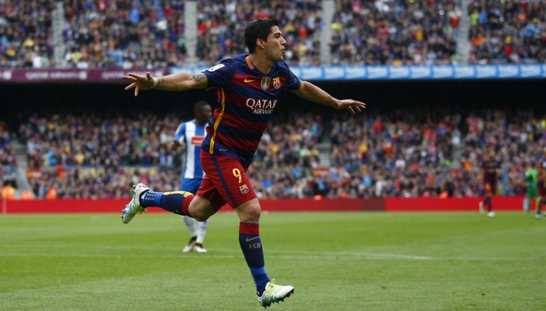 Luis Suárez celebra gol con Barcelona 