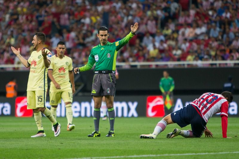 César Ramos, durante la Ida del partido entre Chivas y América