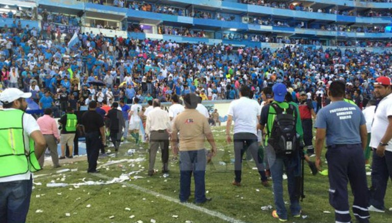 La violencia se apodera del Estadio Tamaulipas